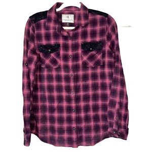 Legendary Whitetails Shirt Wmns Med Flannel Button Down Plaid Faux Lace Western‎